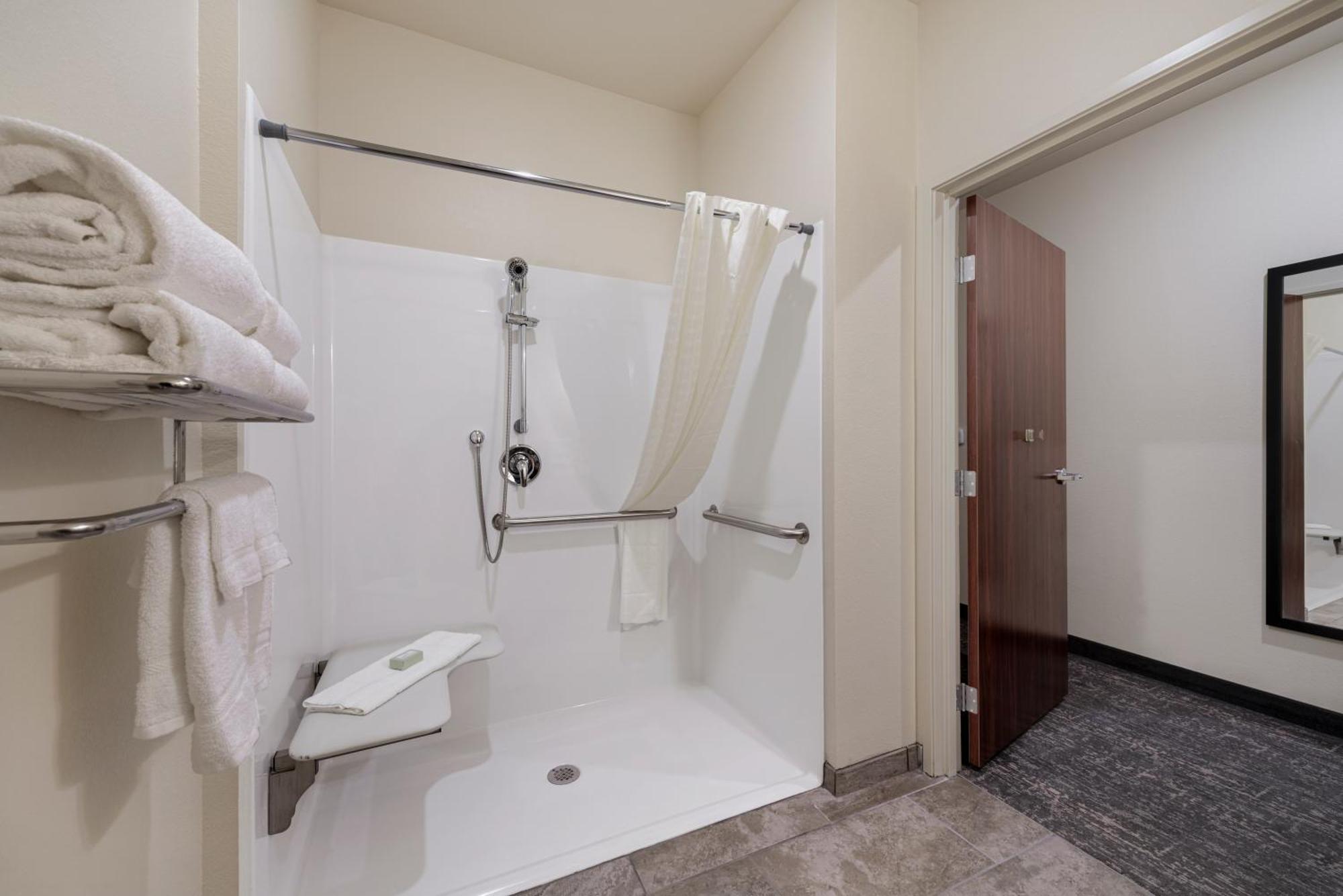 Cobblestone Hotel & Suites - Bellefontaine 外观 照片